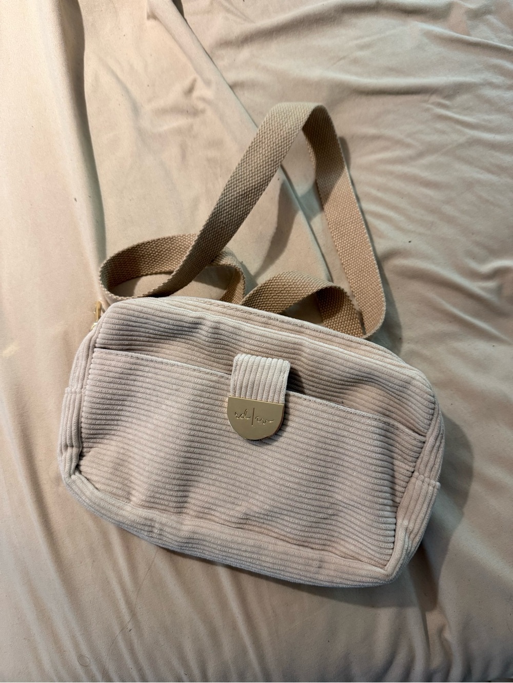 Rad rev ivory sling bag